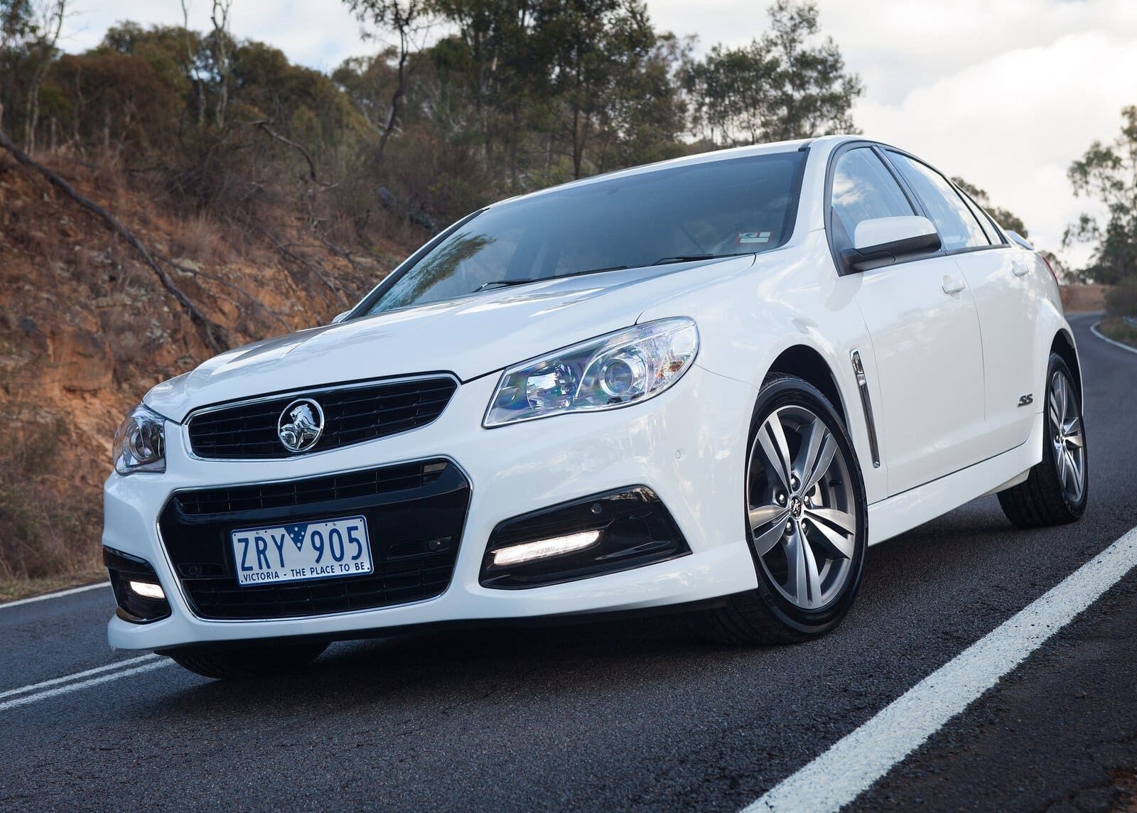 Holden VF Commodore-11