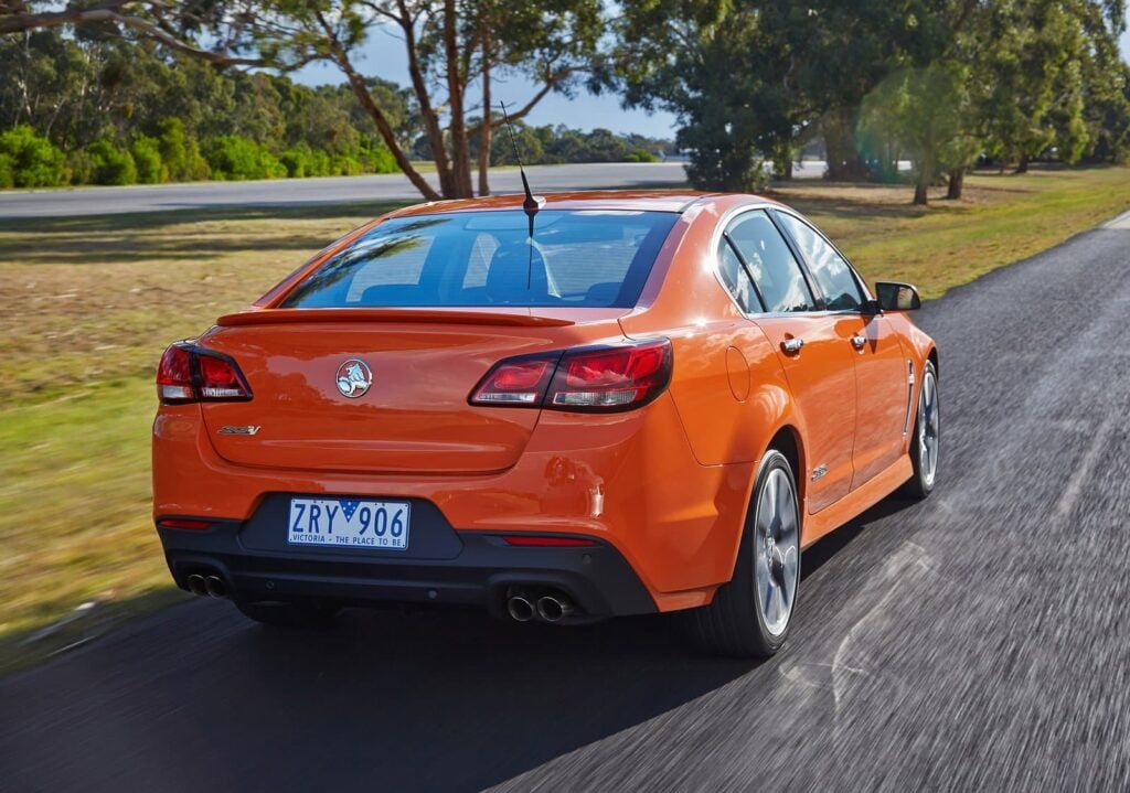 Holden VF Commodore-2