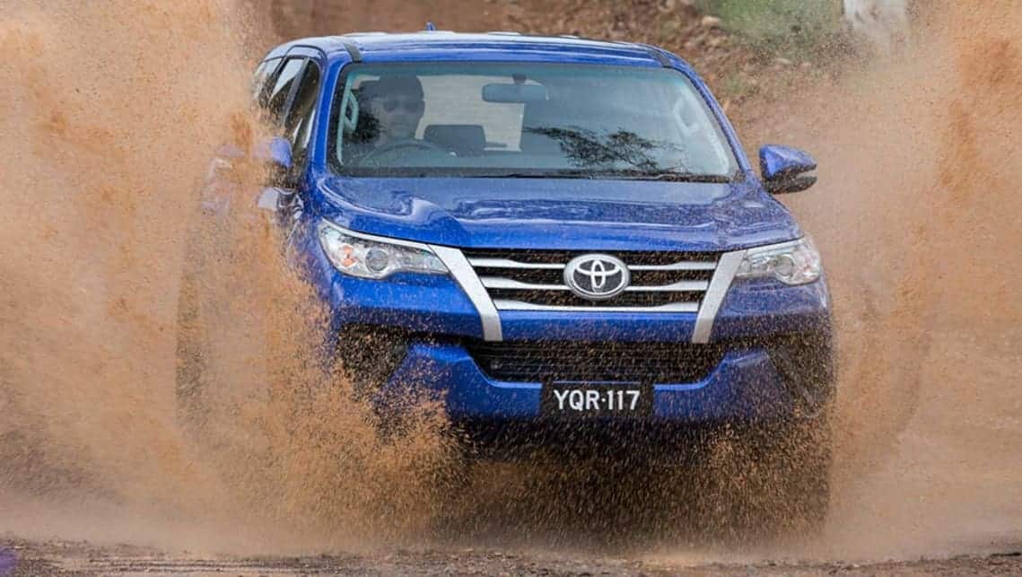 Toyota Fortuner 2015-10