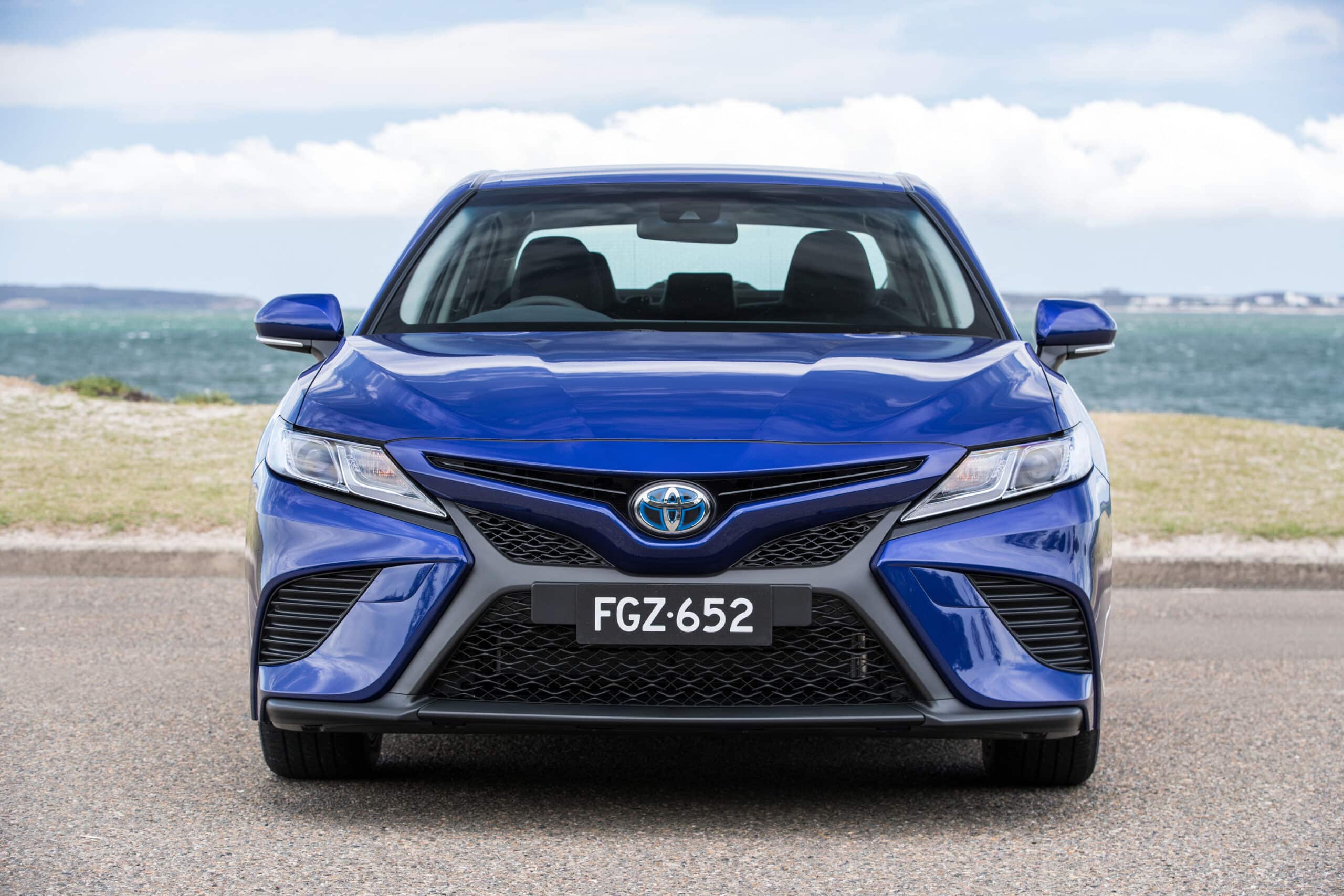 2017 Toyota Camry Ascent Sport hybrid