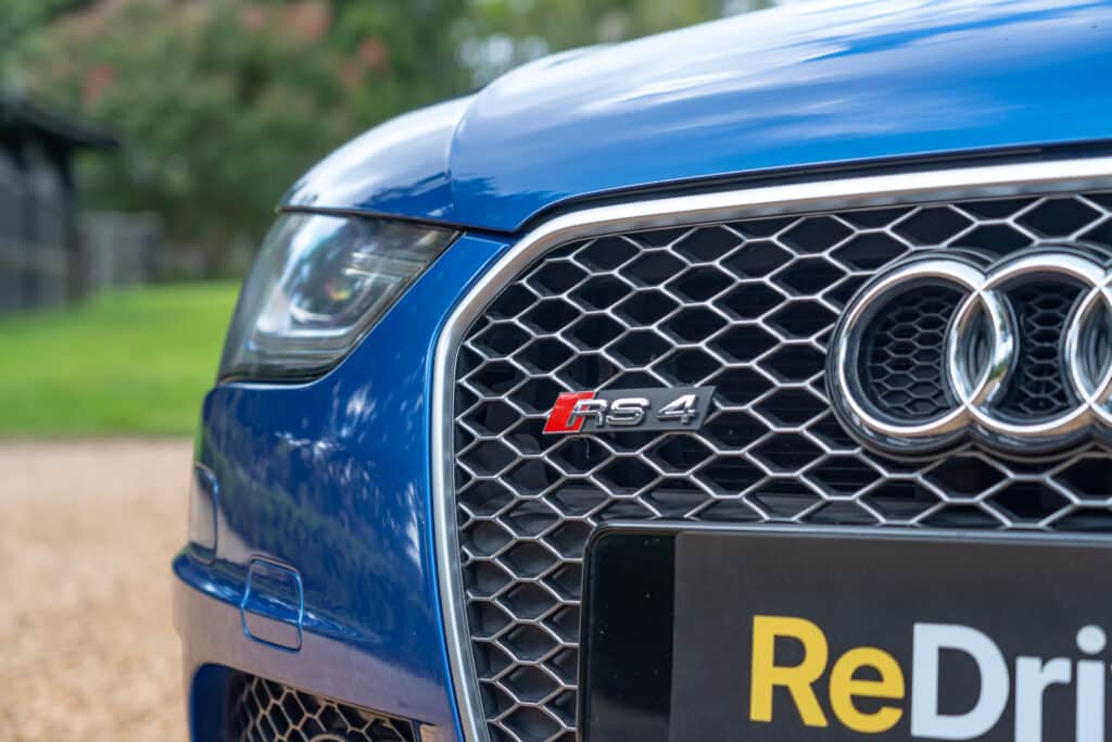 Audi RS4-5