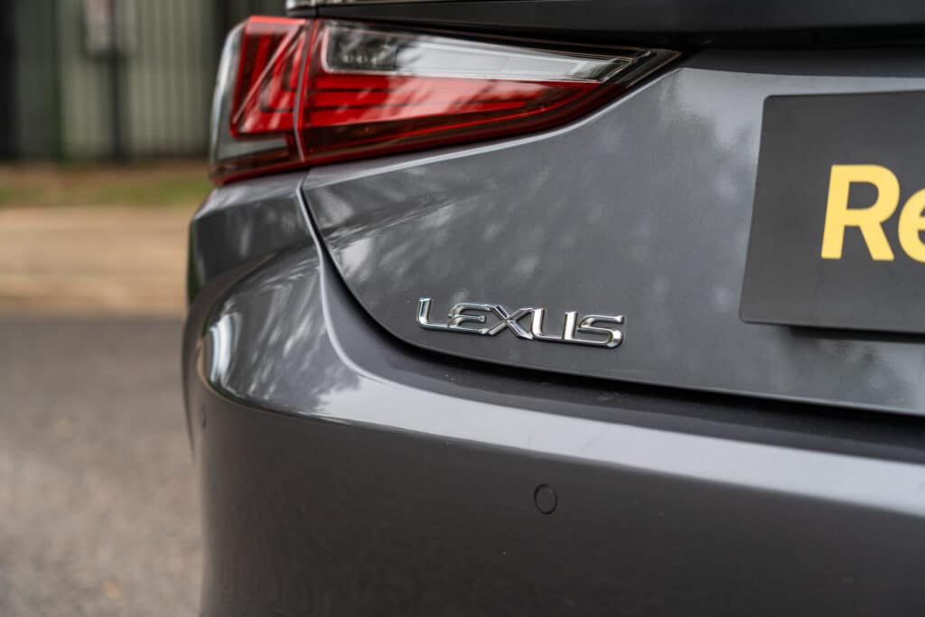 Lexus ES300h-14