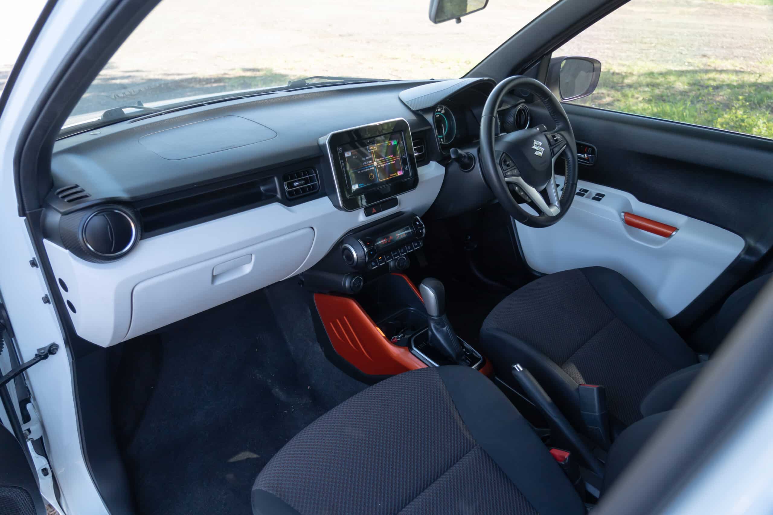 Suzuki Ignis-12