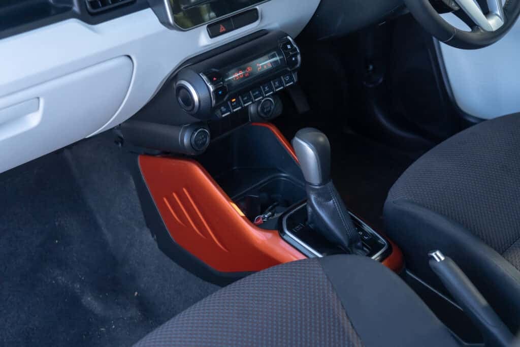 Suzuki Ignis-16