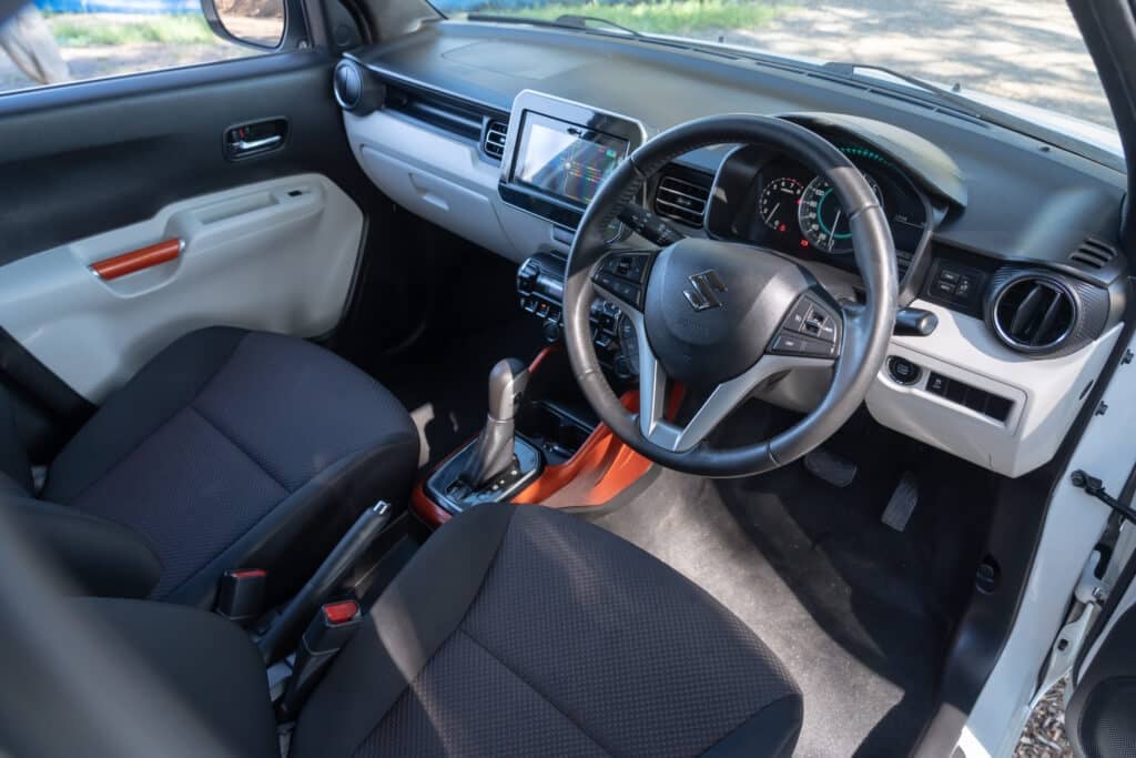 Suzuki Ignis-19