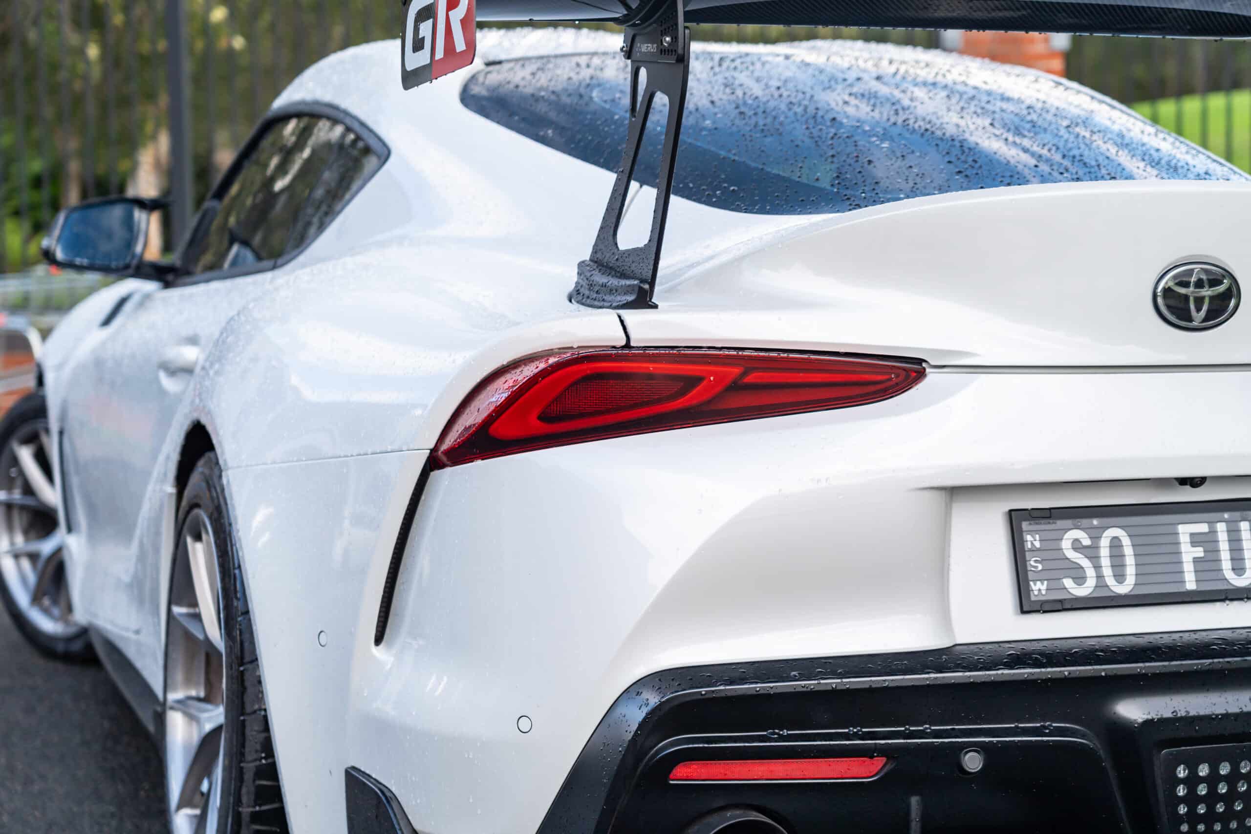 Toyota Supra (A90)-10