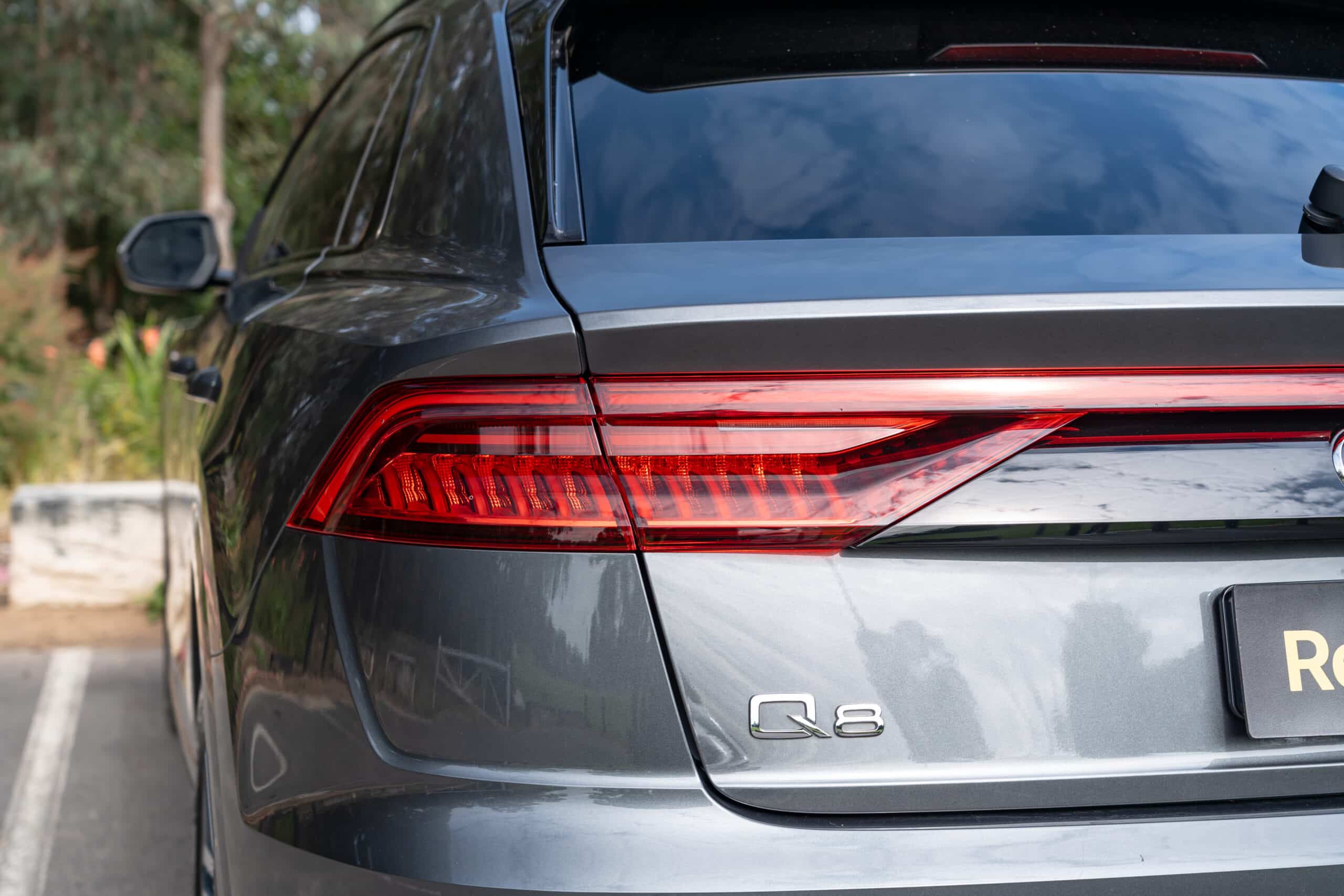 Audi Q8-11