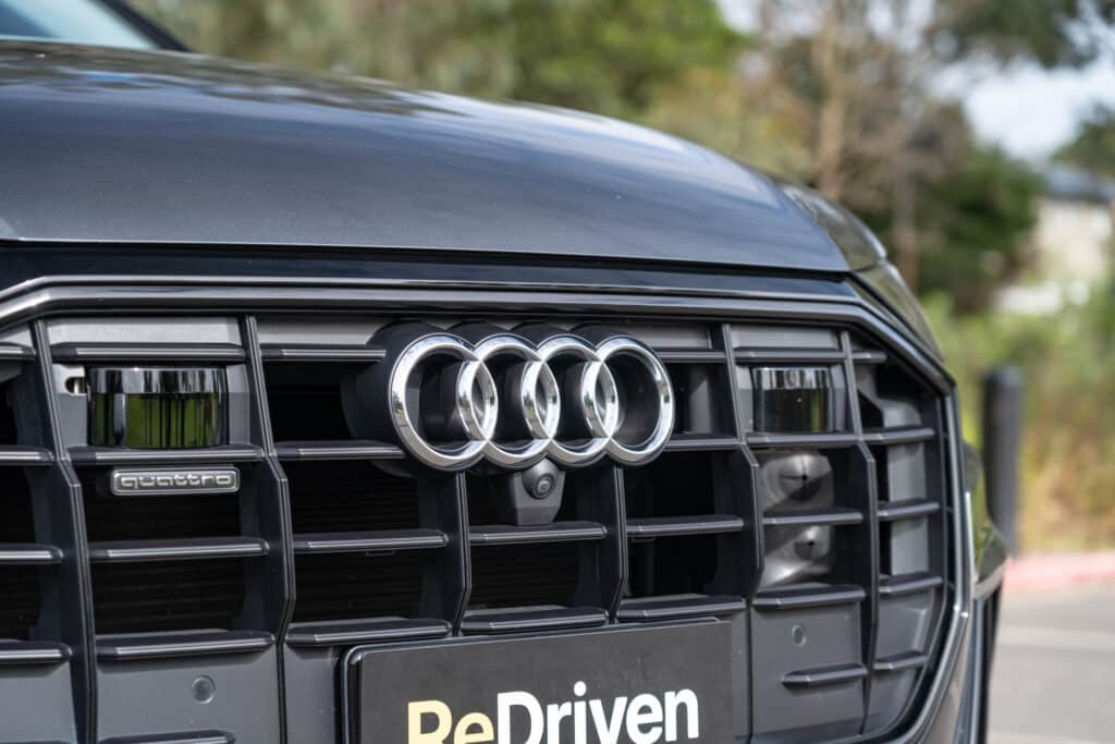 Audi Q8-4
