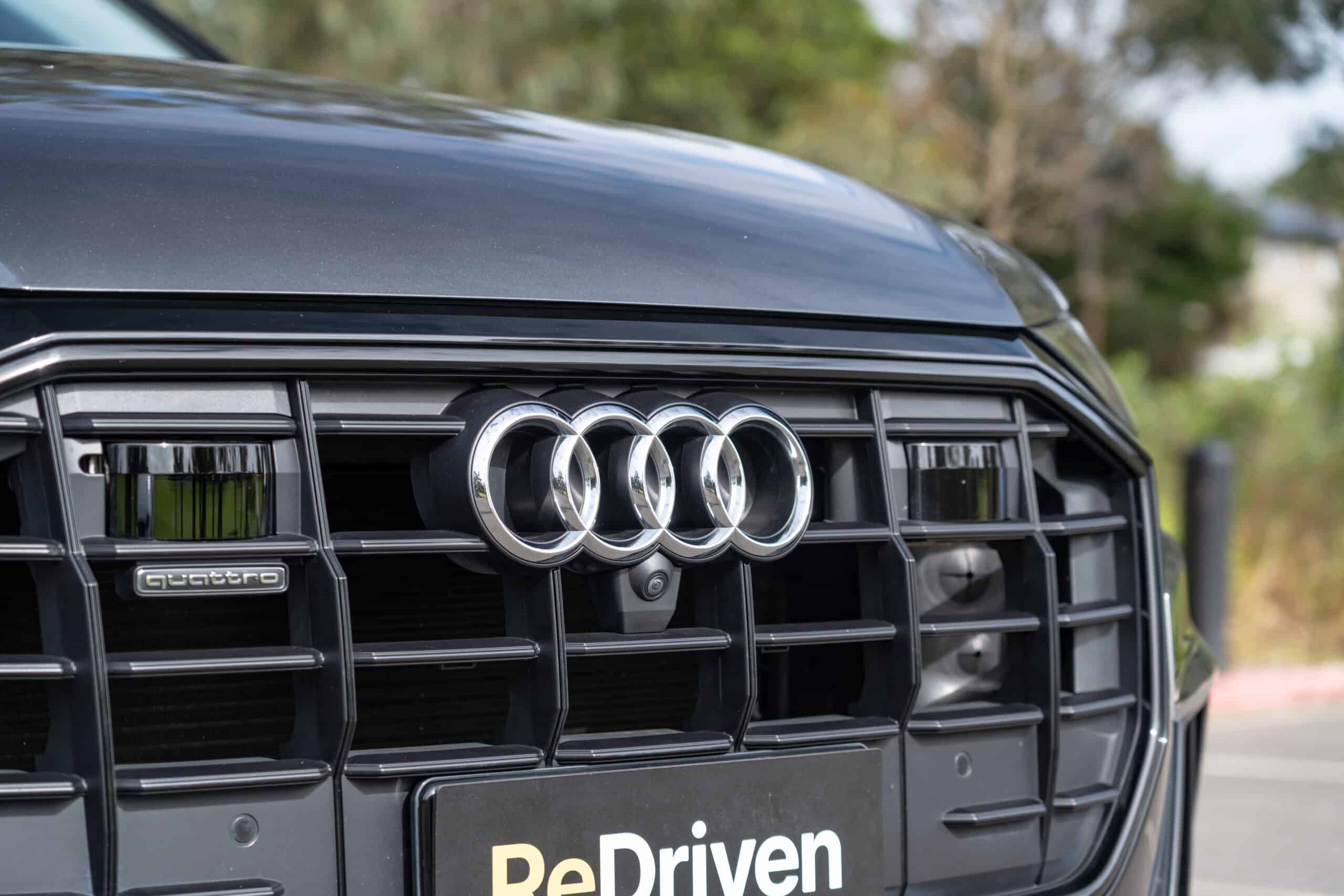 Audi Q8-4