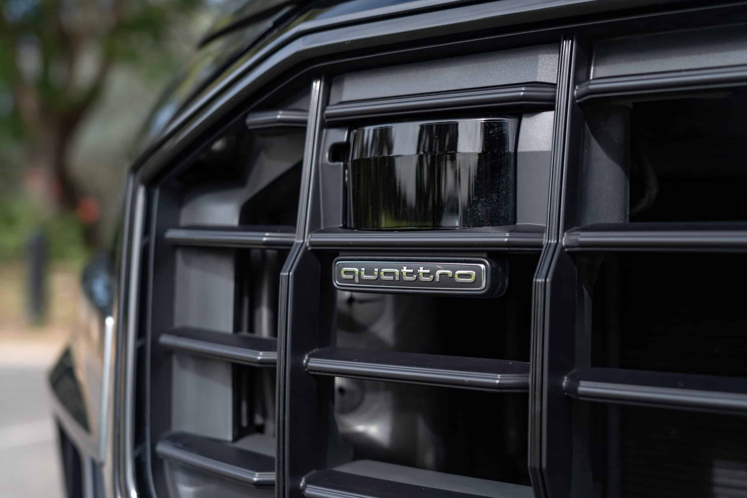 Audi Q8-6