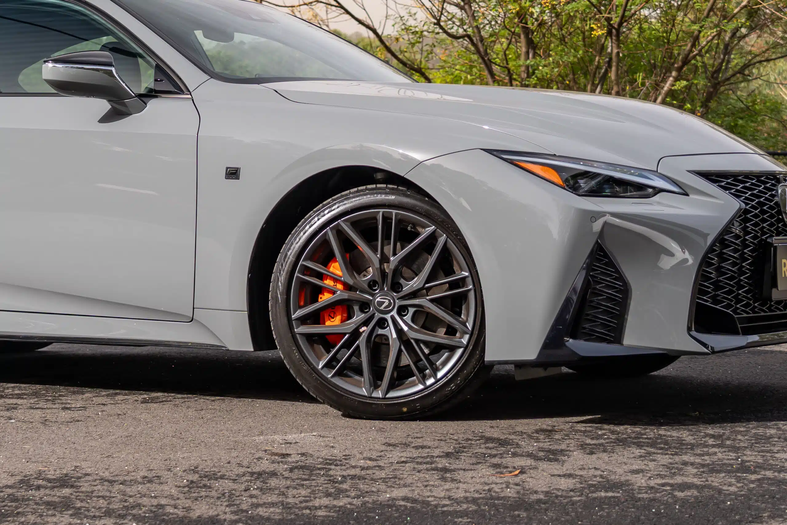 Lexus IS500-2