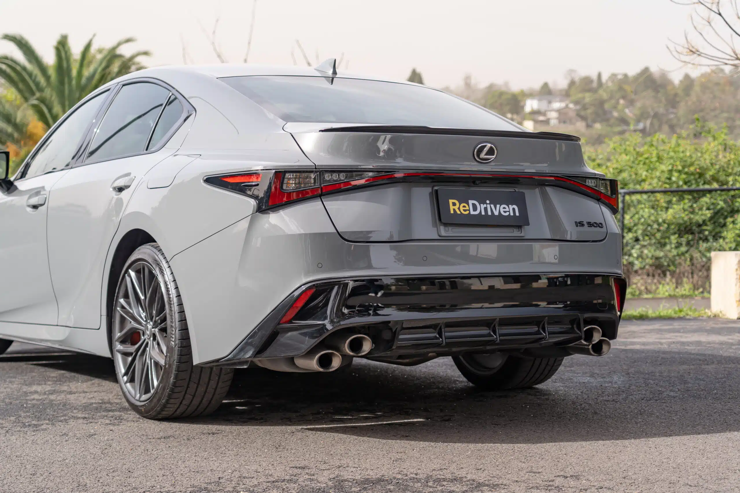 Lexus IS500-8