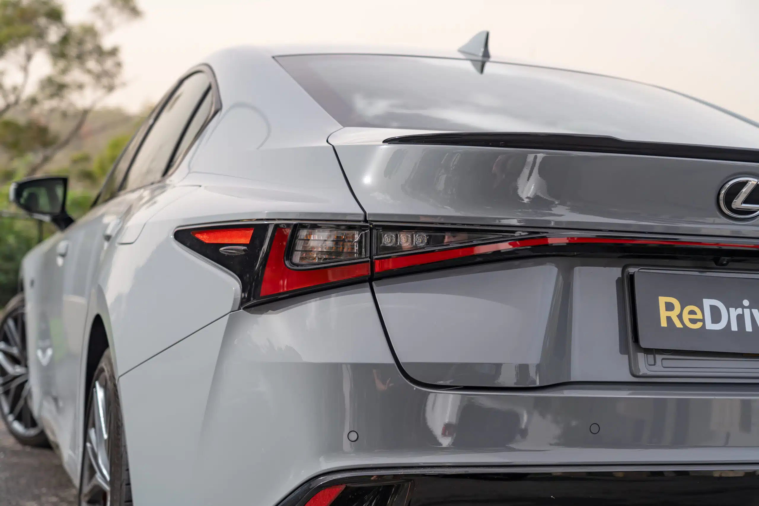 Lexus IS500-9
