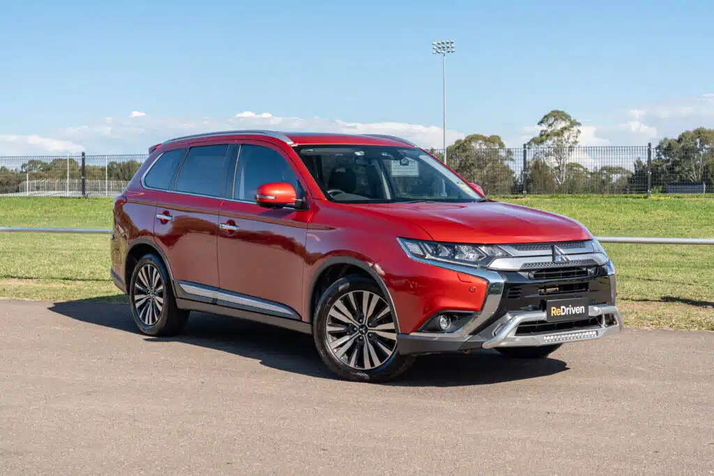 Mitsubishi Outlander-19
