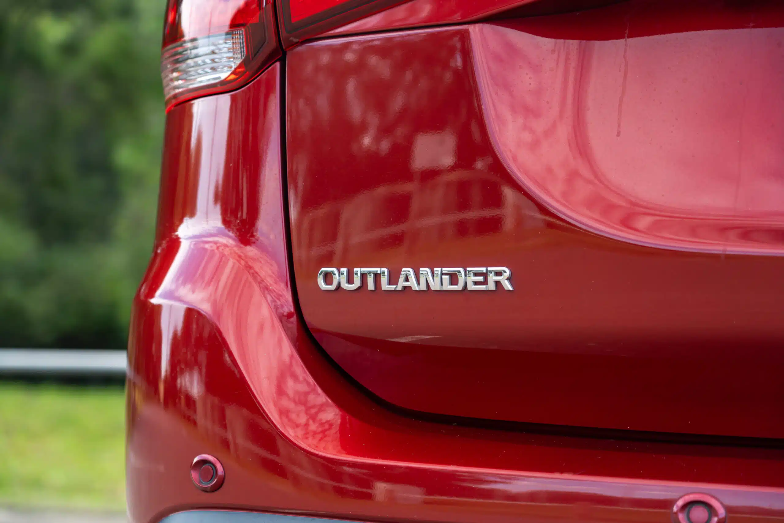Mitsubishi Outlander-2