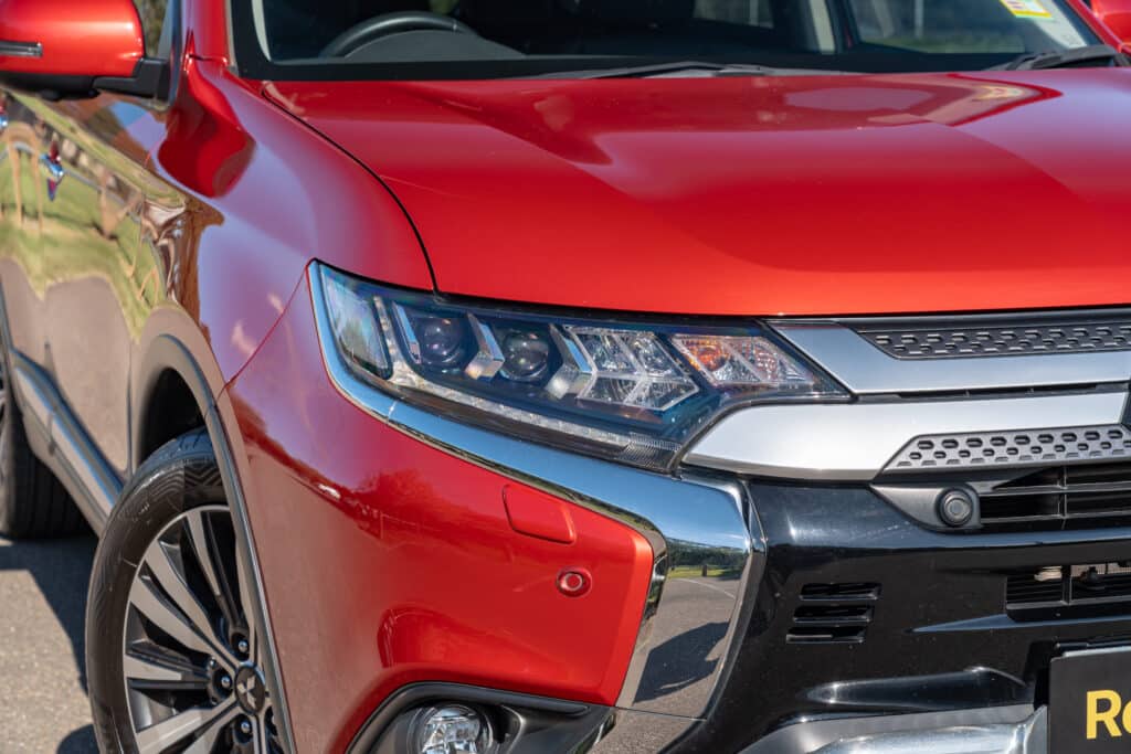 Mitsubishi Outlander-21