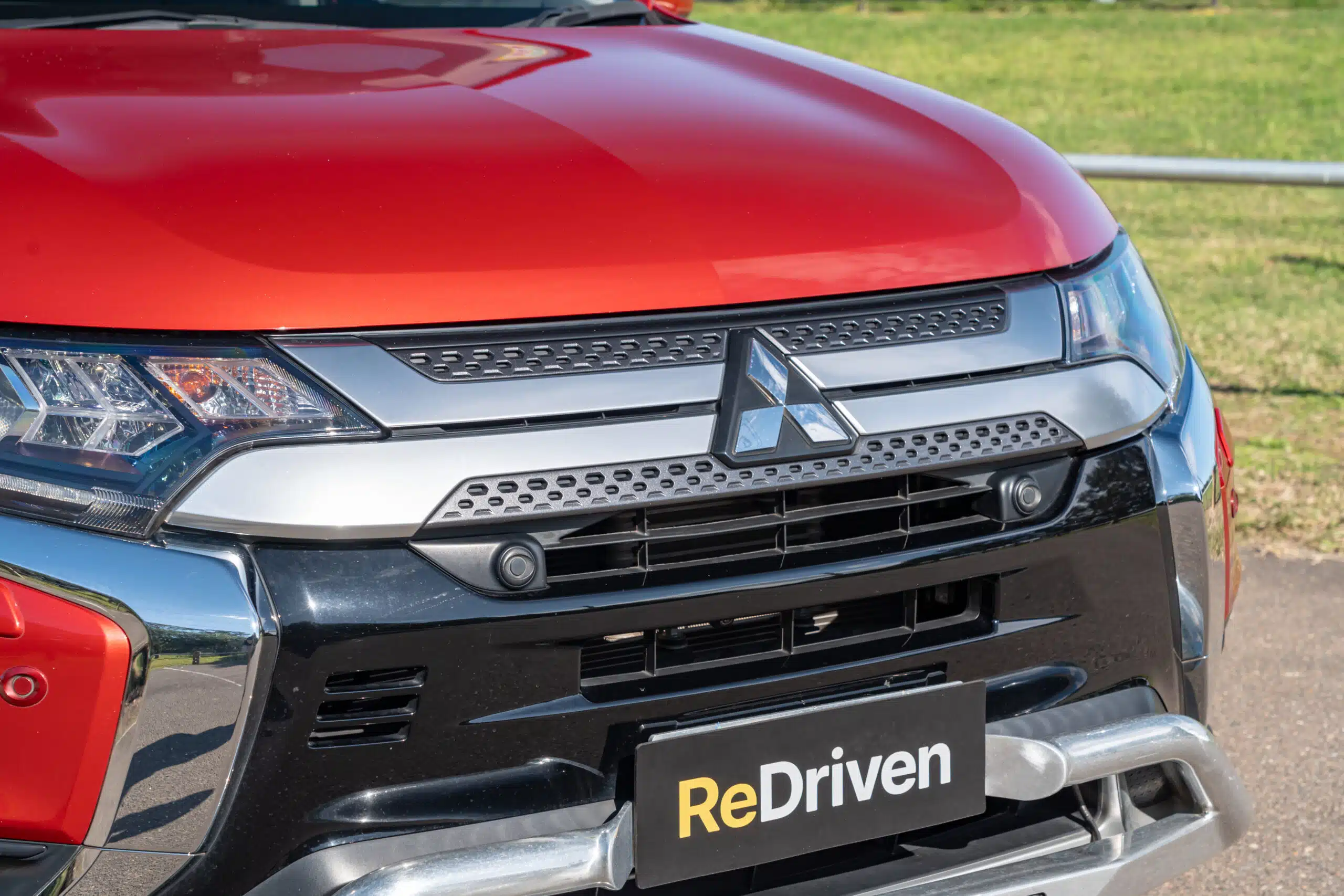 Mitsubishi Outlander-22
