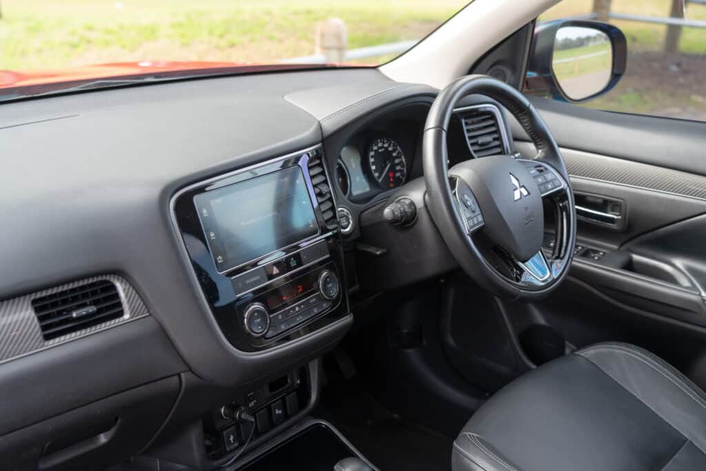 Mitsubishi Outlander-9