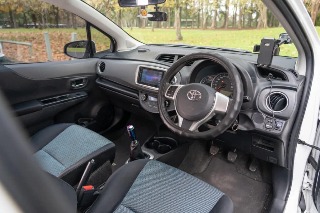 Toyota Yaris-16