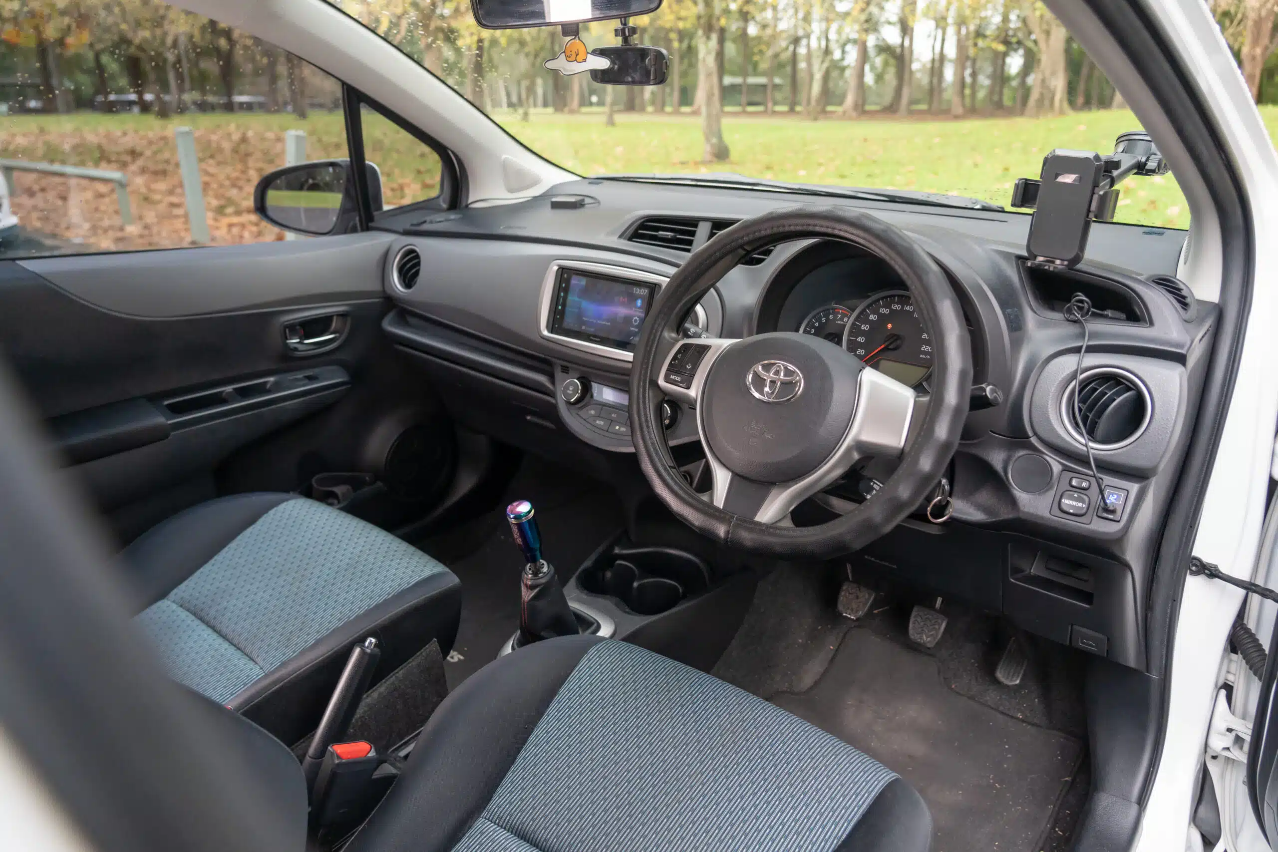Toyota Yaris-16