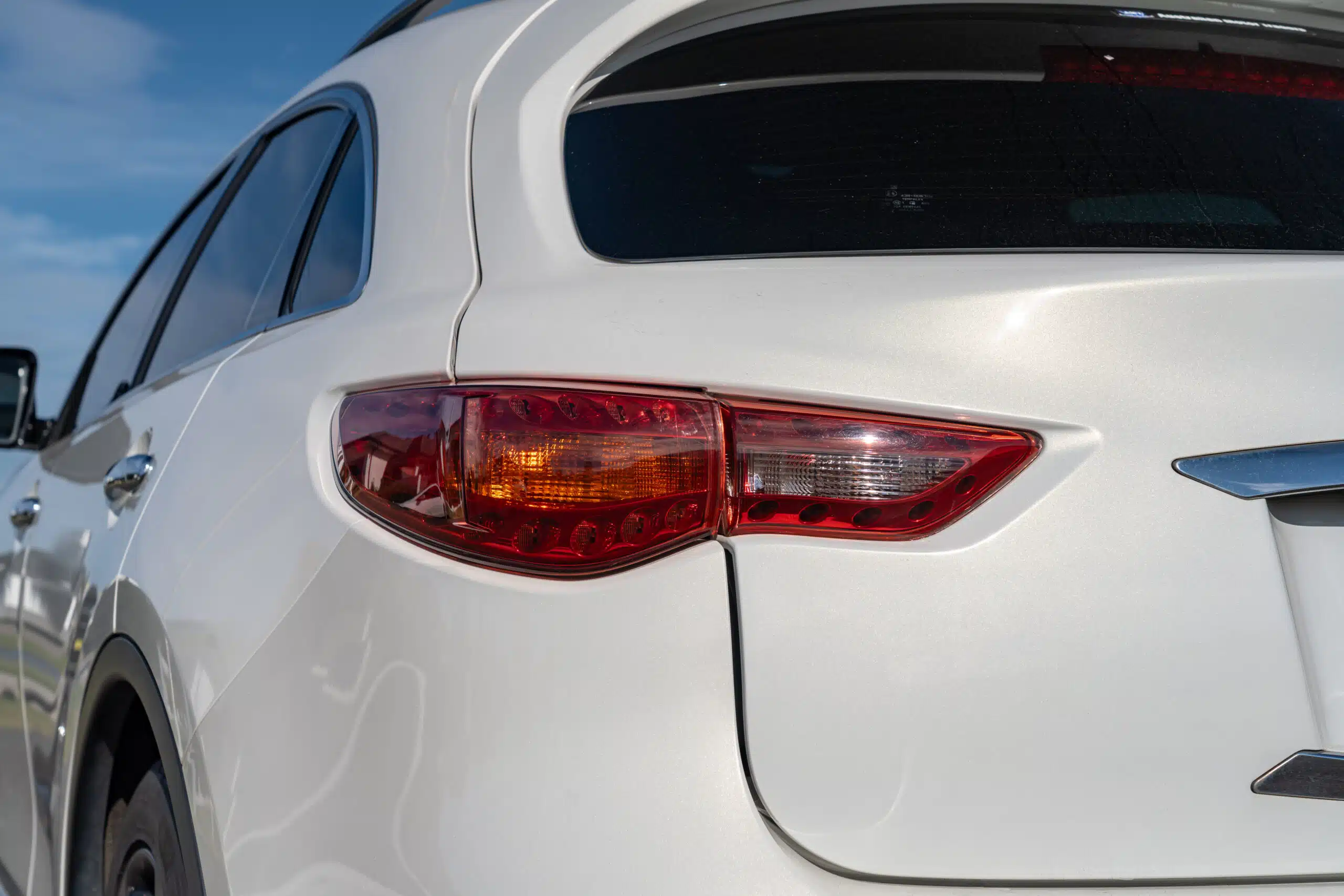 Infiniti QX70-14