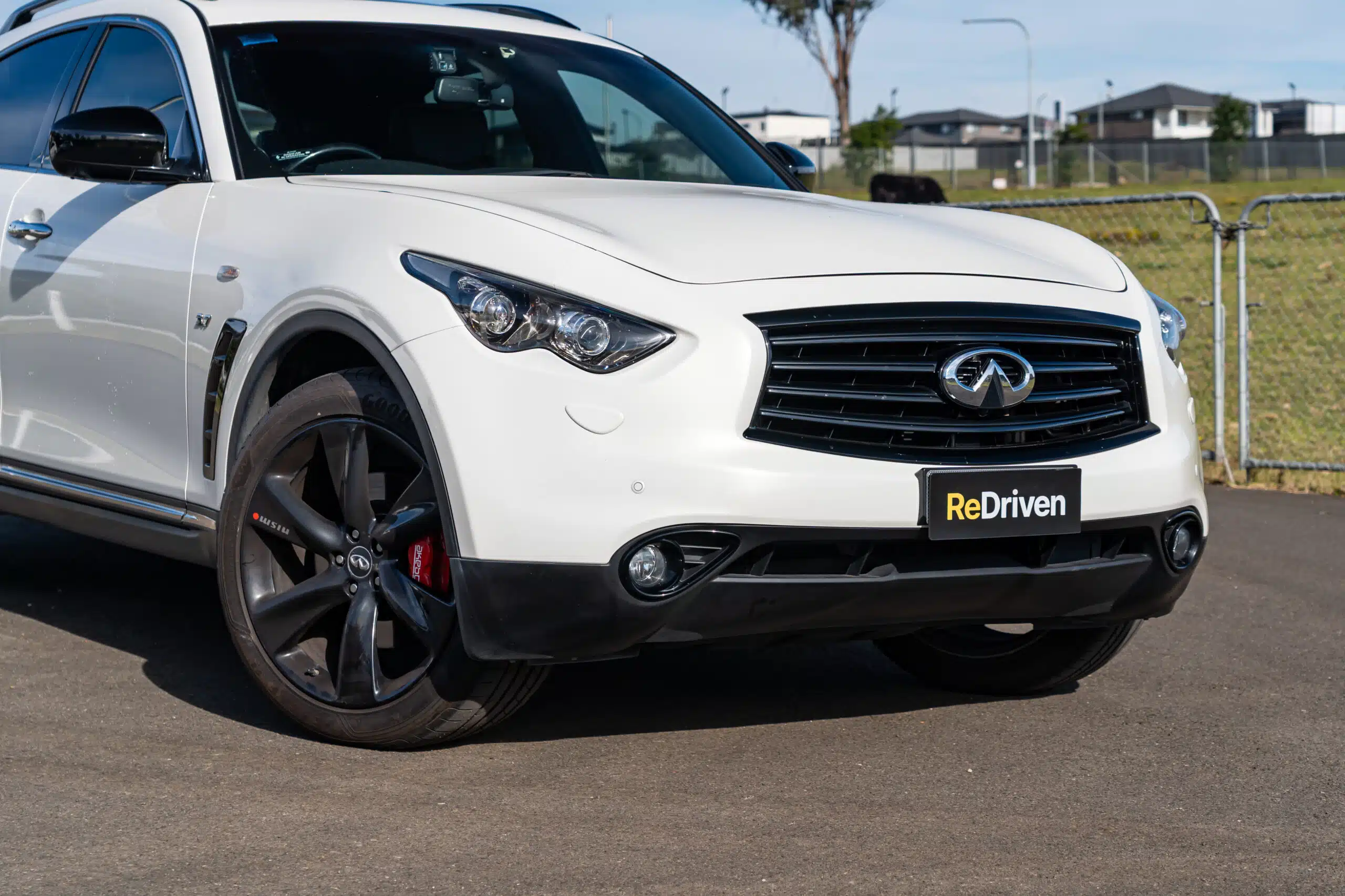 Infiniti QX70-2