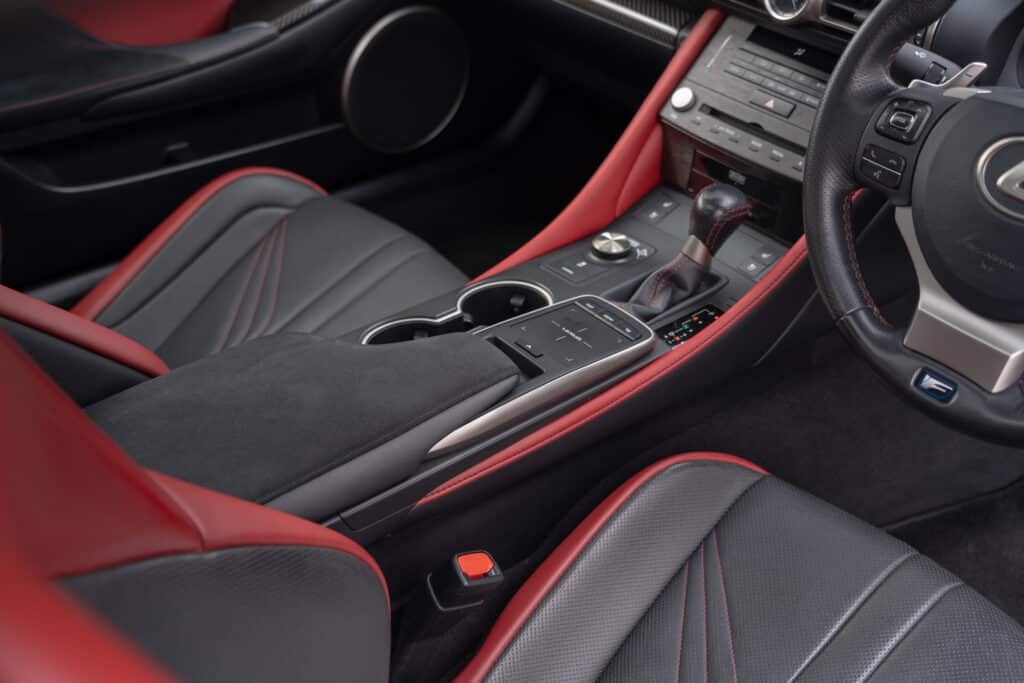 Lexus RC F-22