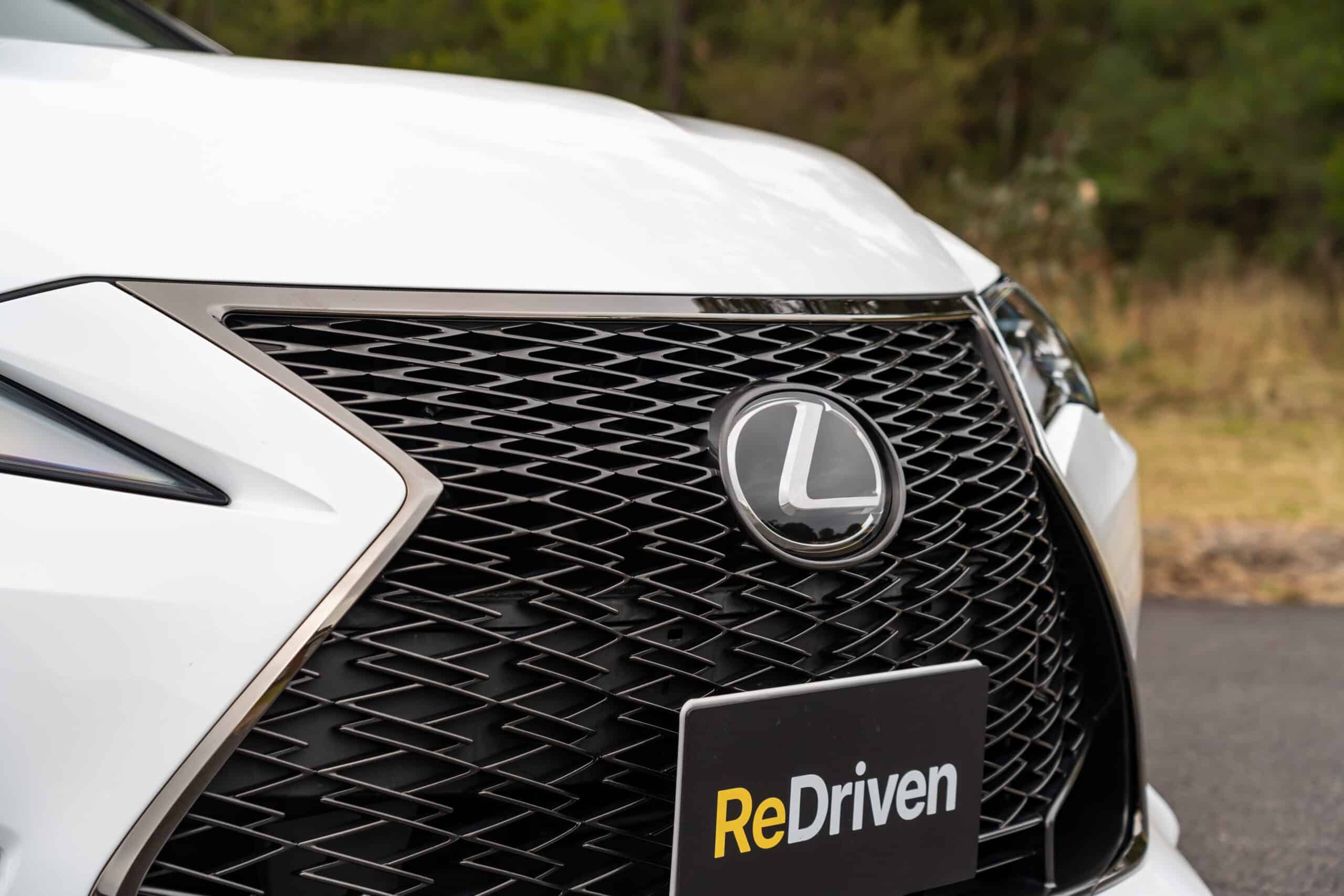 Lexus RC F-3
