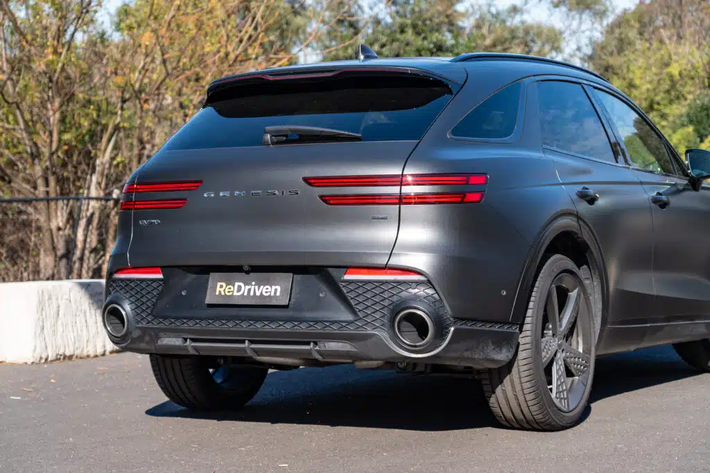 Genesis GV70-7