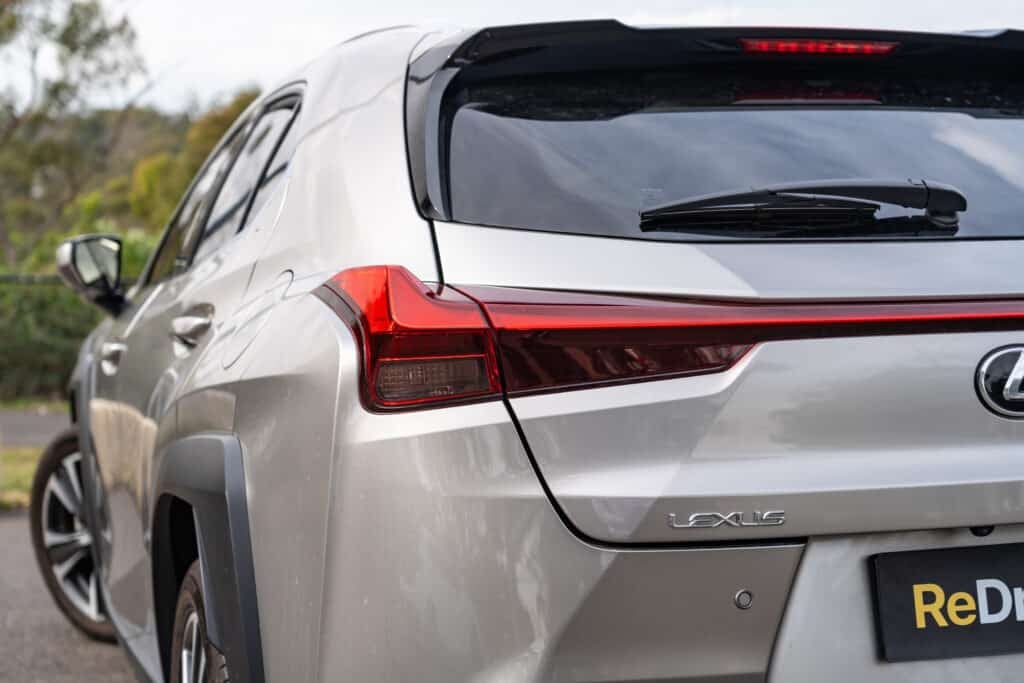 Lexus UX-11