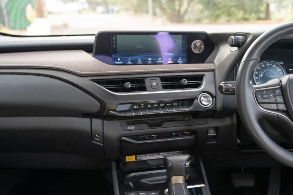 Lexus UX-20