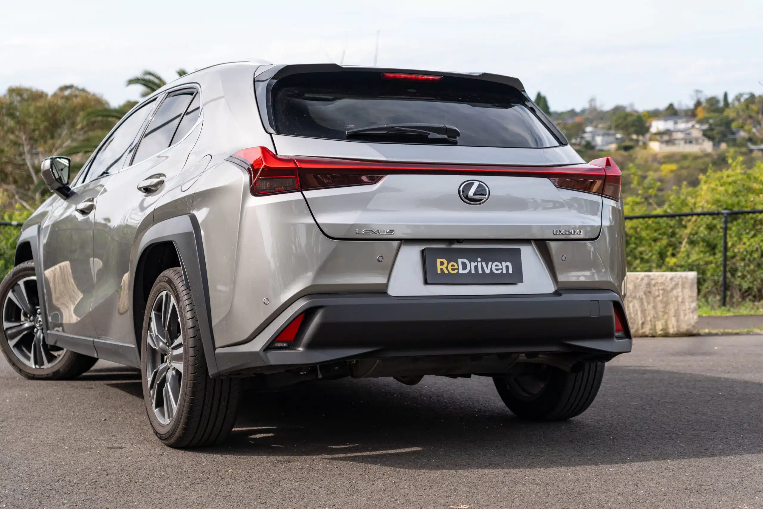 Lexus UX-7