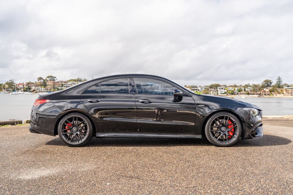 Mercedes-AMG CLA45S-12