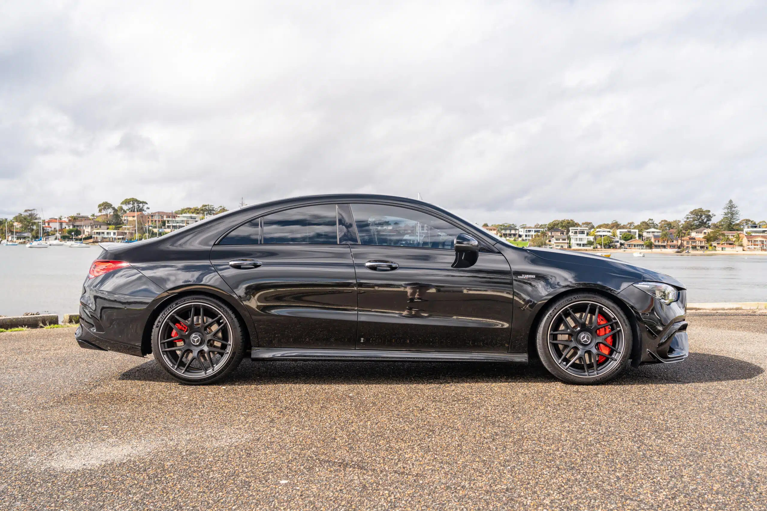 Mercedes-AMG CLA45S-12