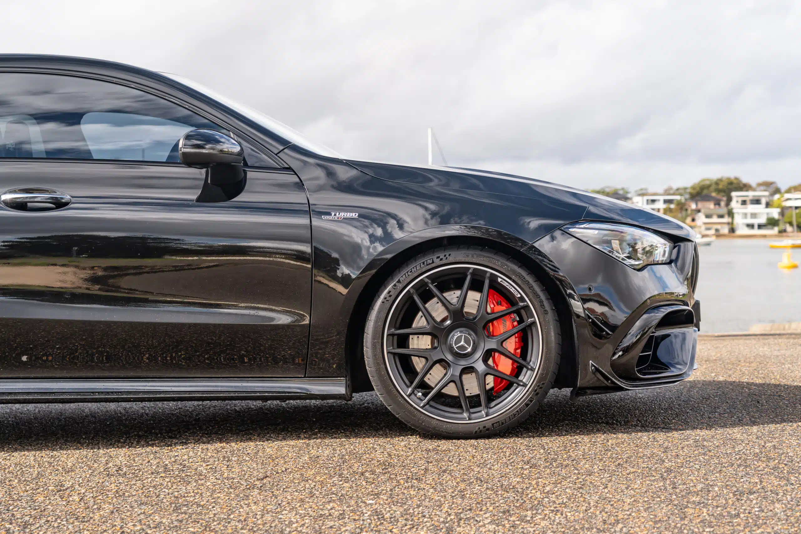 Mercedes-AMG CLA45S-13