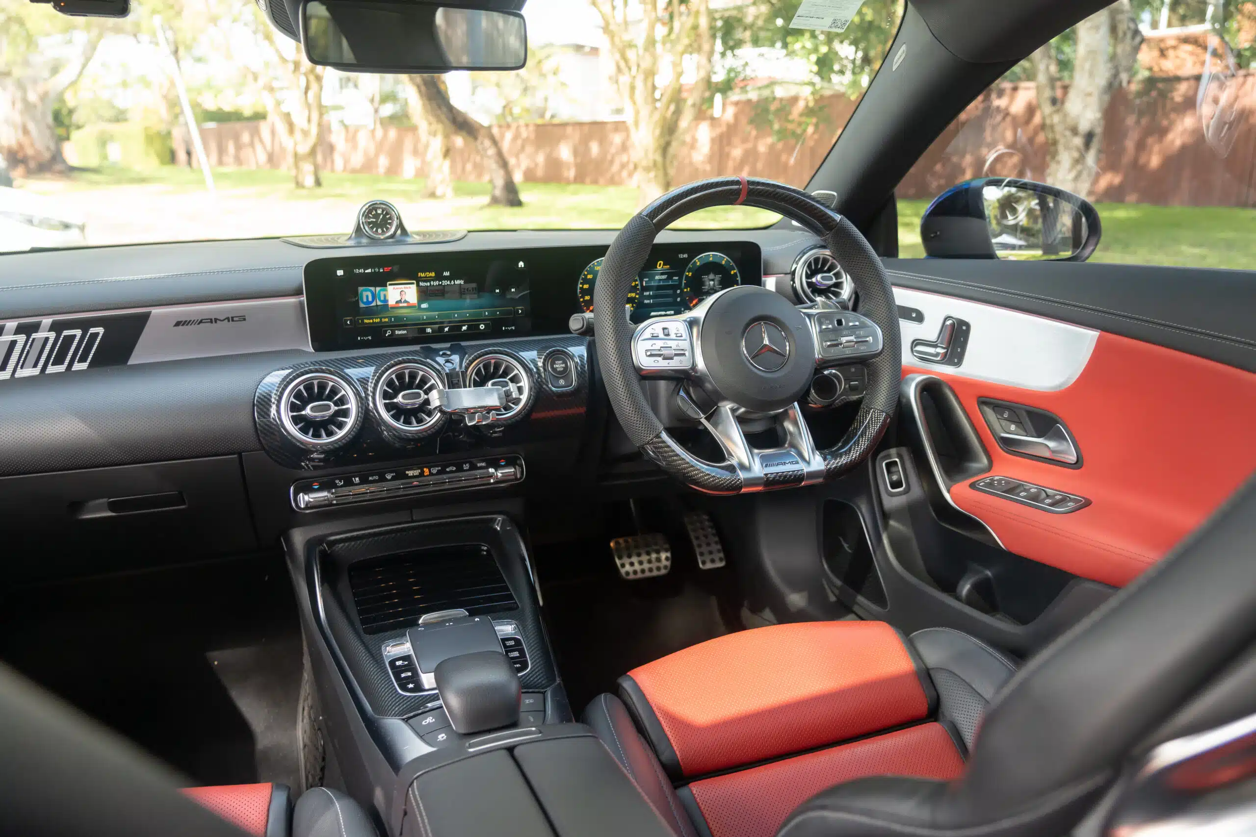 Mercedes-AMG CLA45S-25