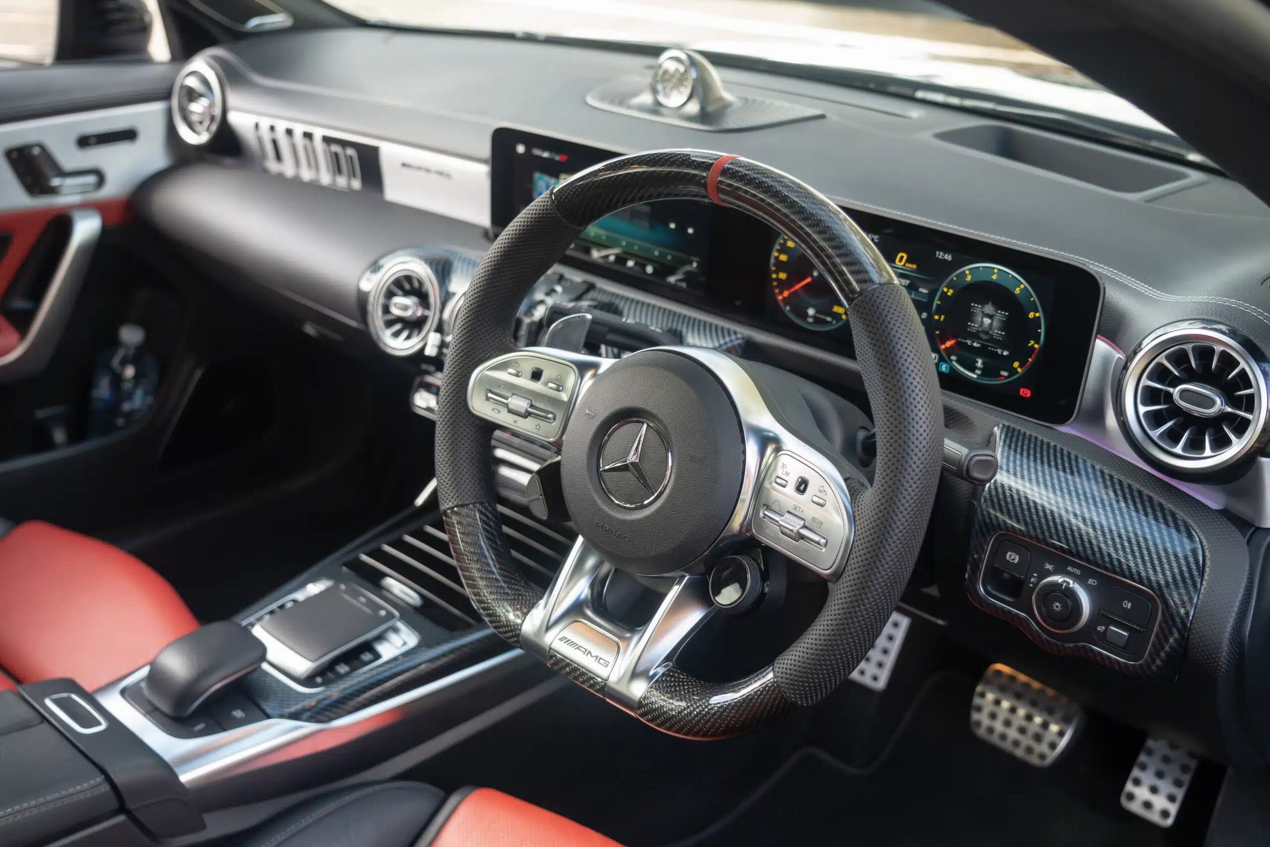 Mercedes-AMG CLA45S-27
