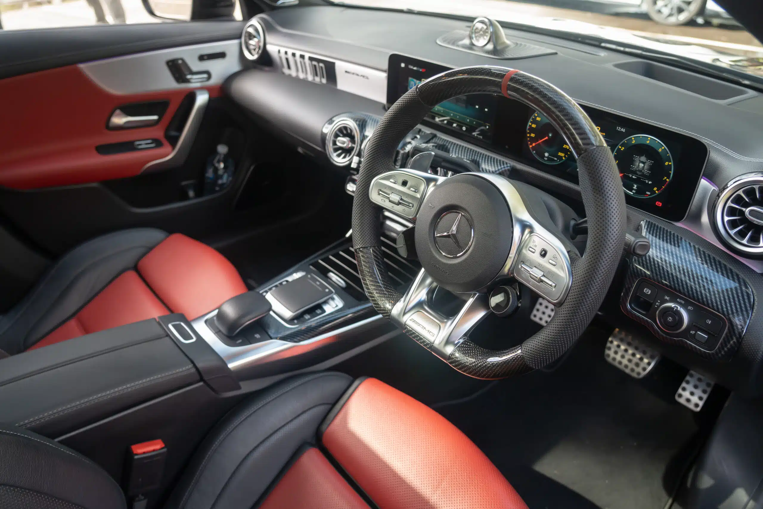 Mercedes-AMG CLA45S-28