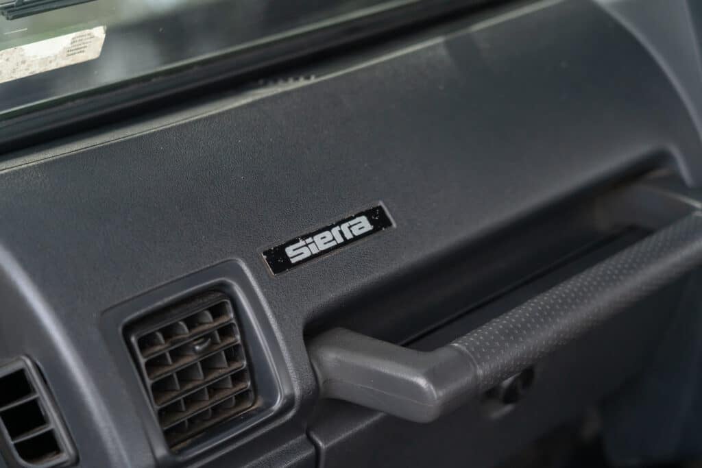 Suzuki Sierra-17