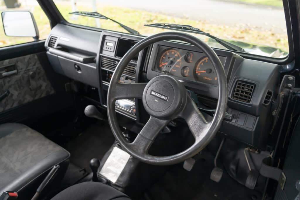 Suzuki Sierra-20