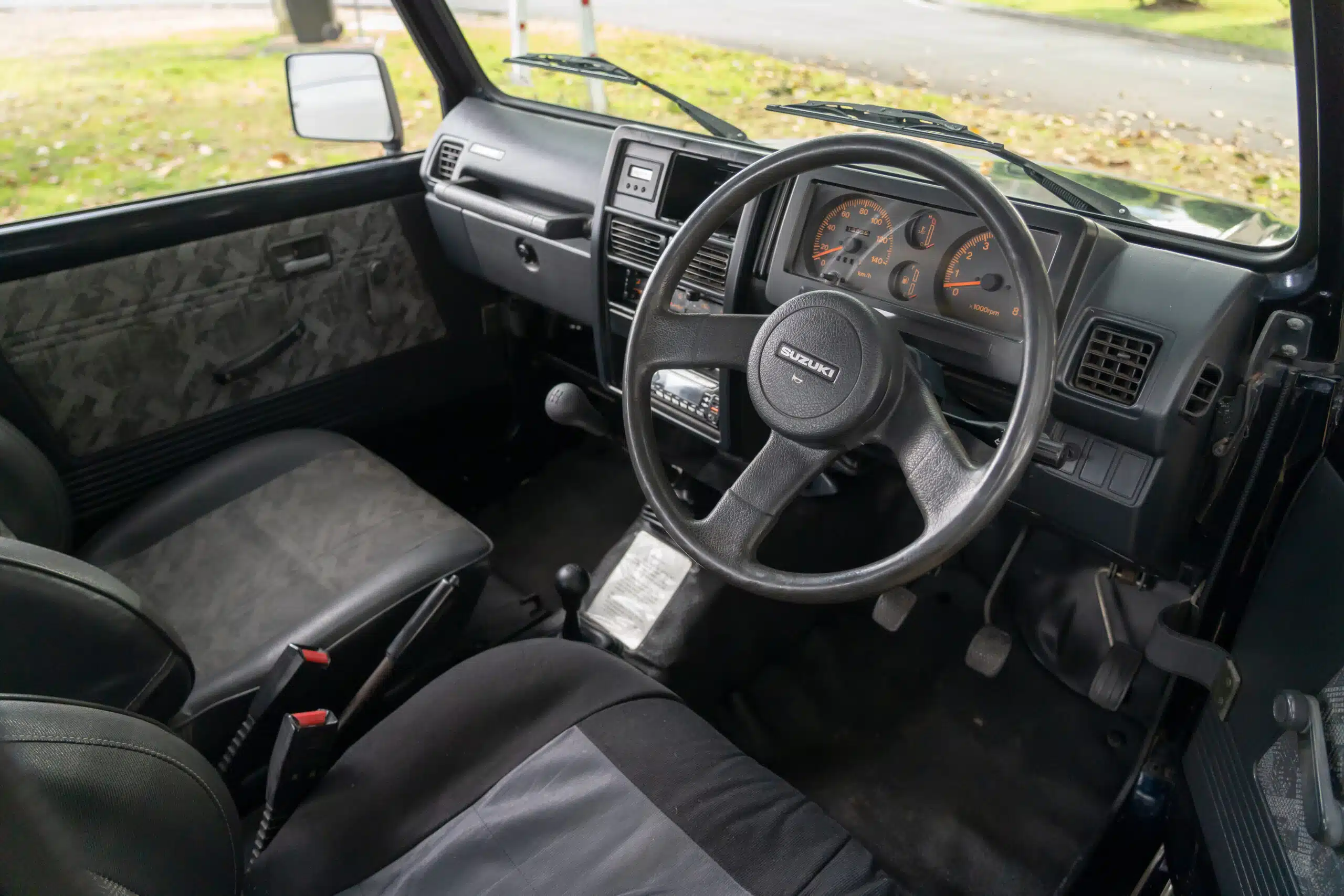 Suzuki Sierra-21