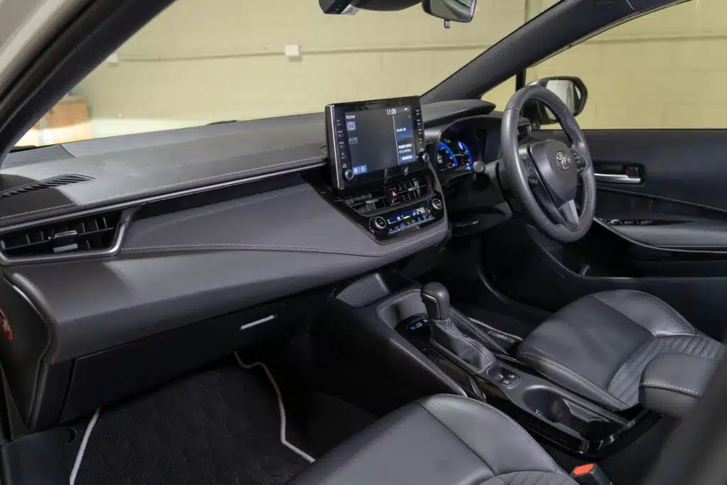 Toyota Corolla Touring-13