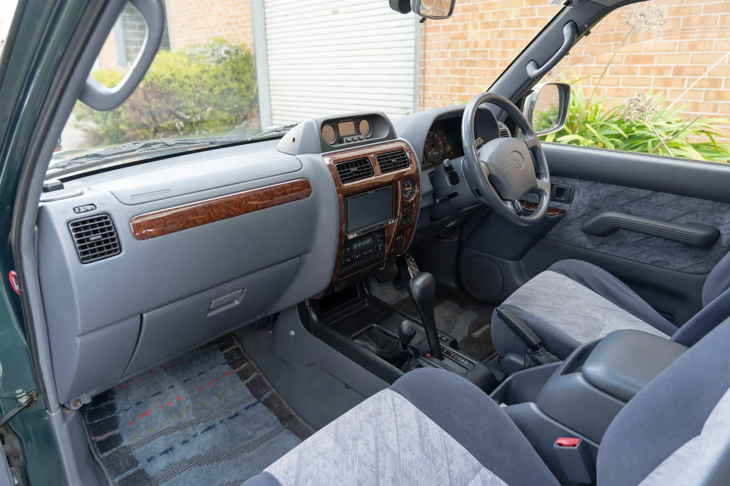 Toyota LandCruiser 90 Series-18
