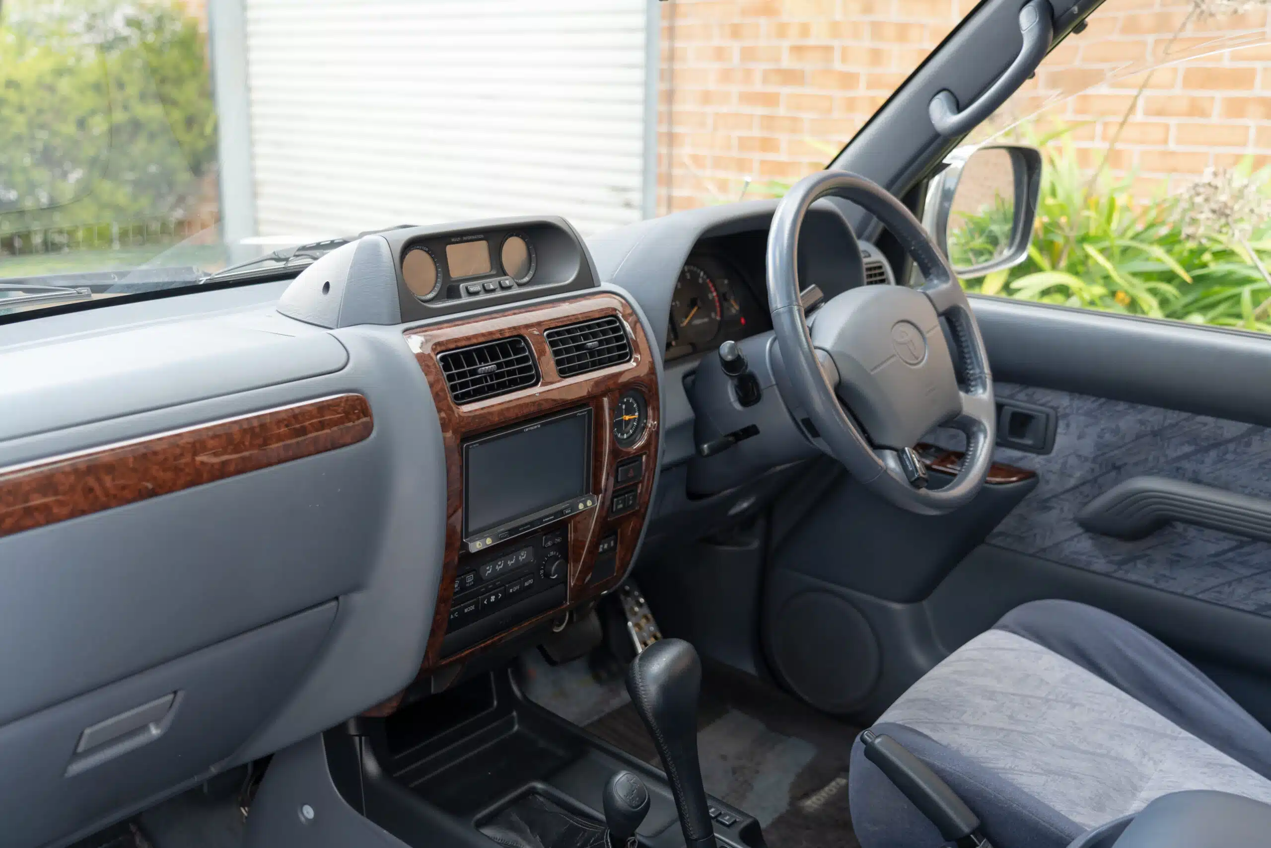 Toyota LandCruiser 90 Series-19