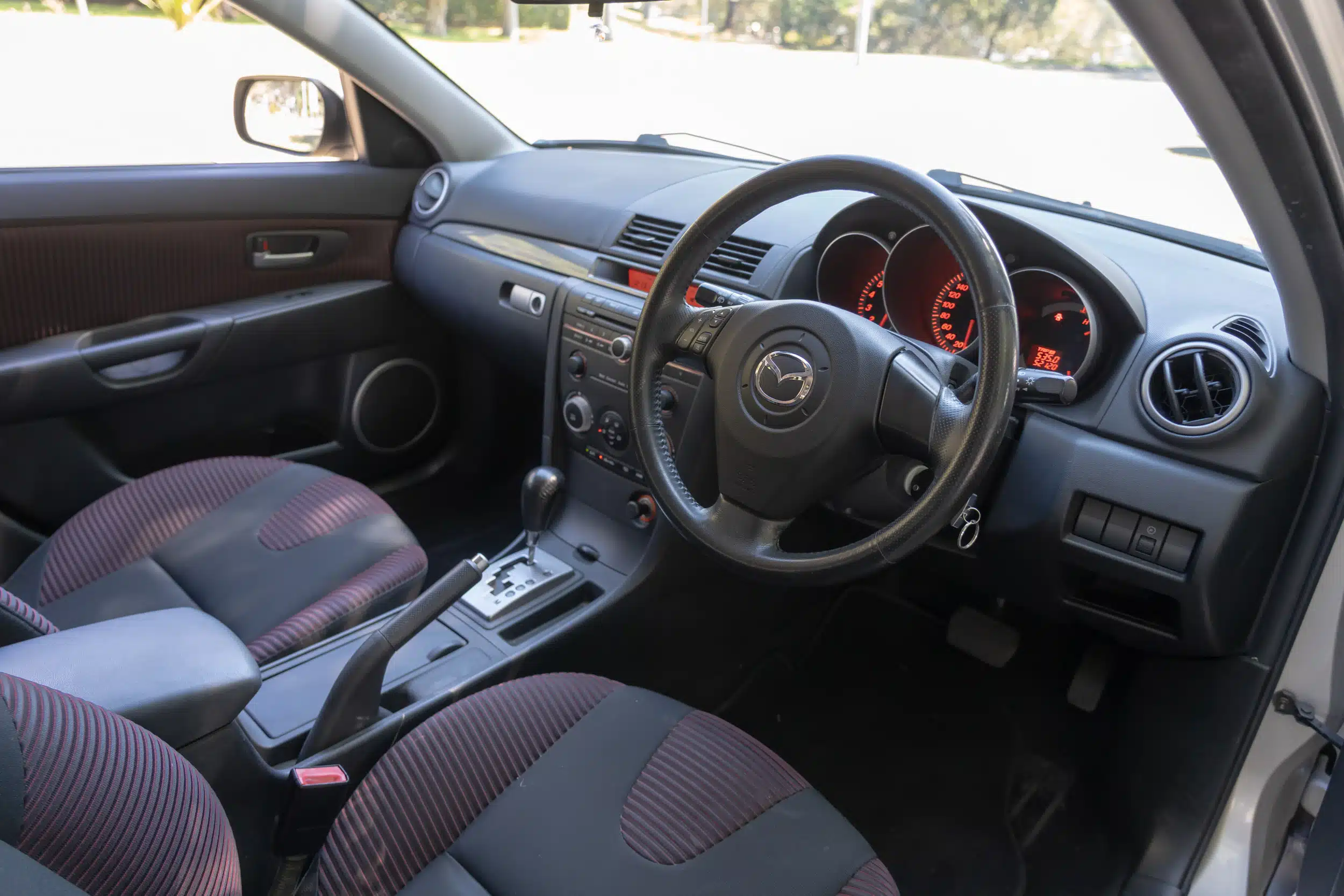 Mazda 3 SP23-15