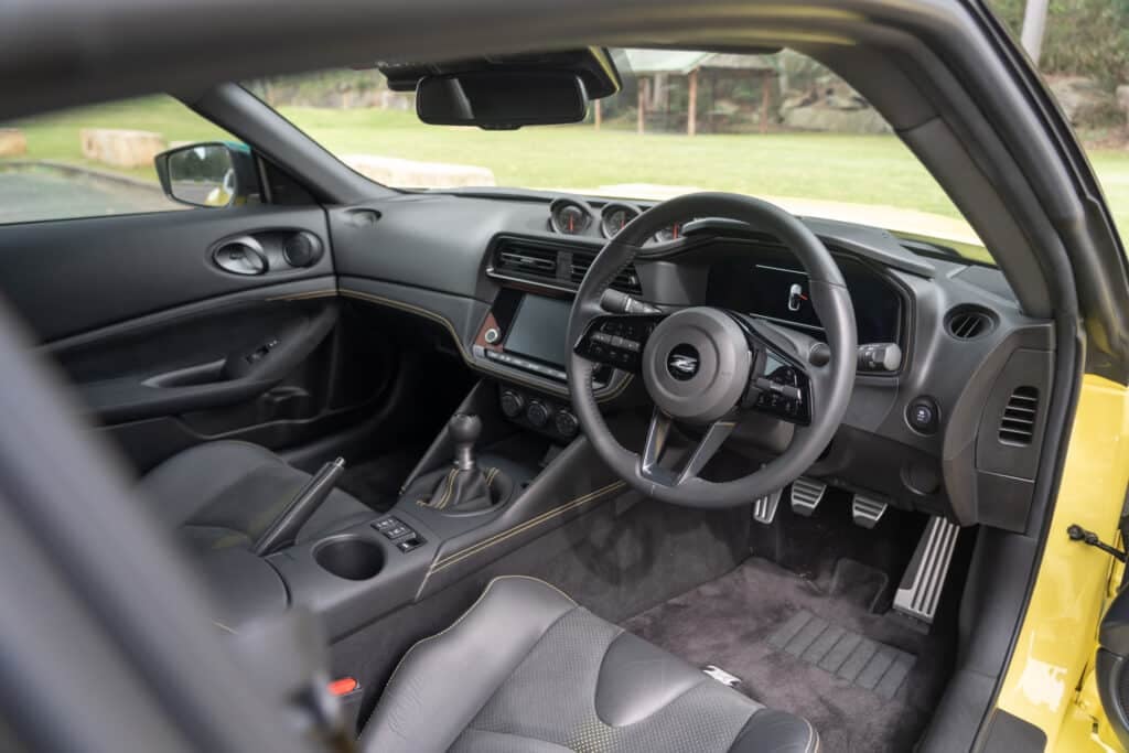 Nissan Z-14
