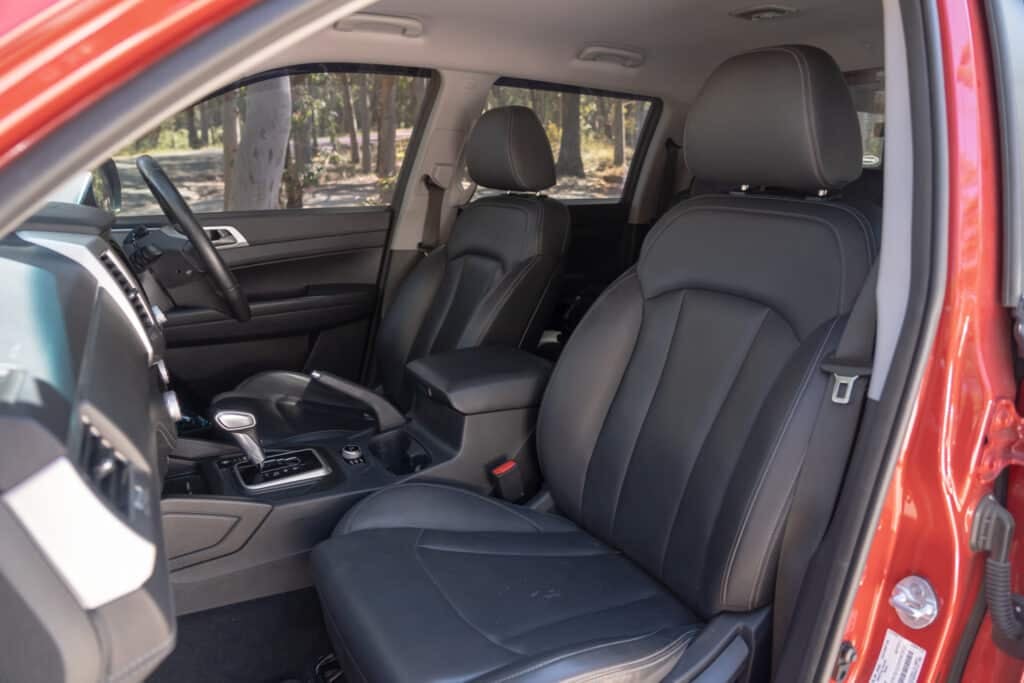 SsangYong Musso-15