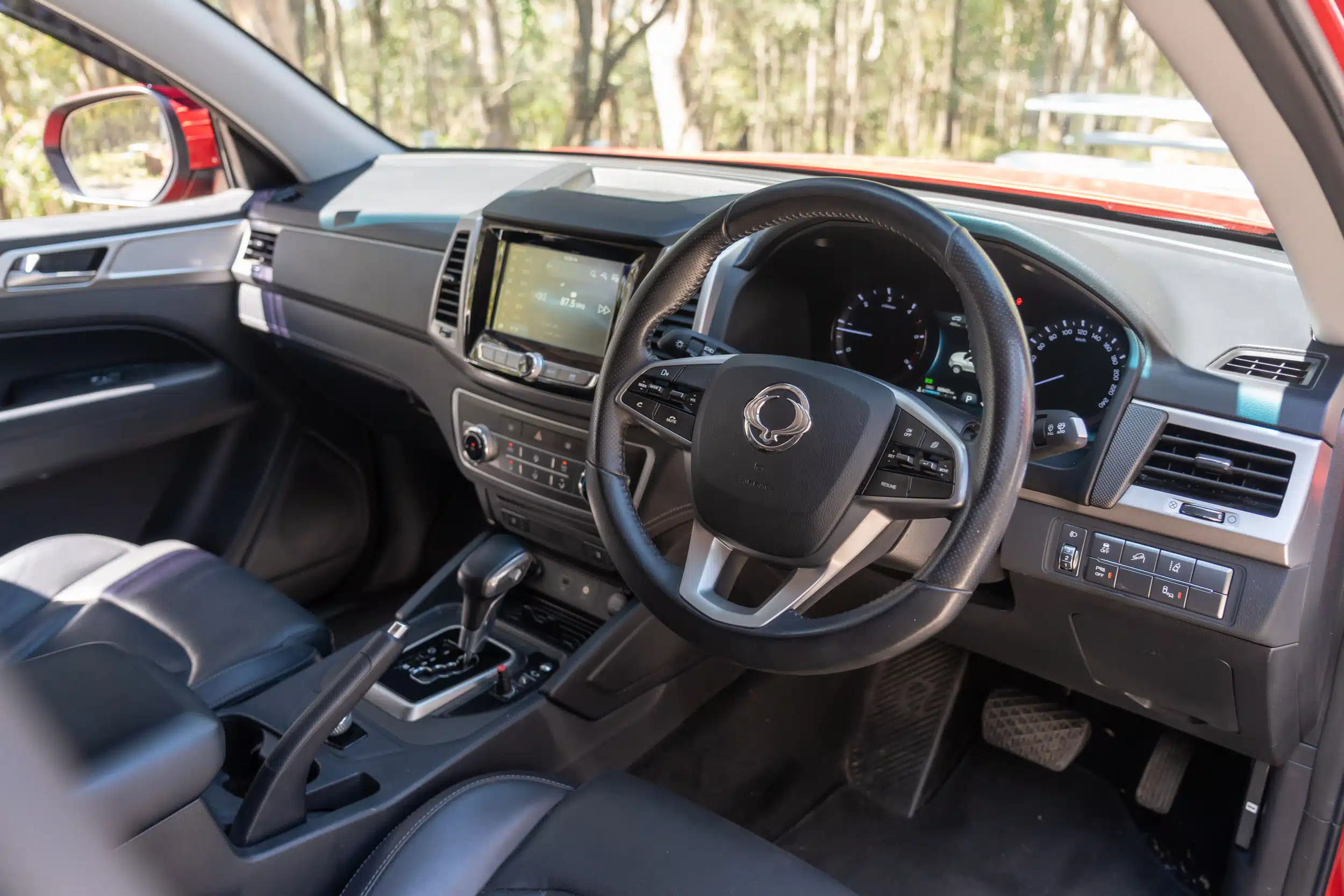 SsangYong Musso-17
