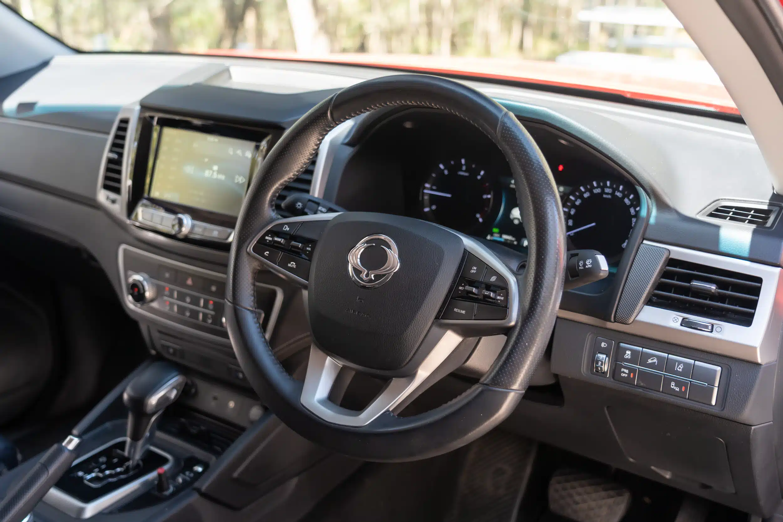 SsangYong Musso-18