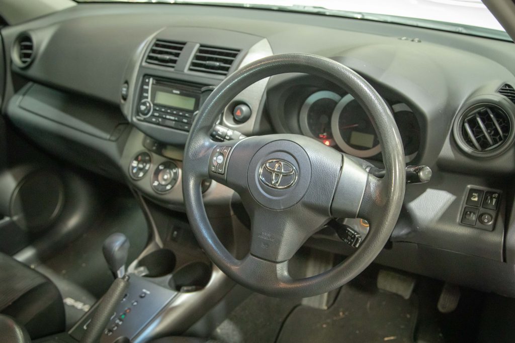 Car Image 11